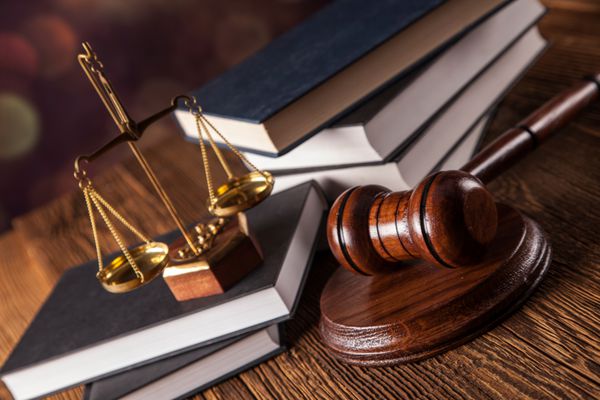 وکیل تالش